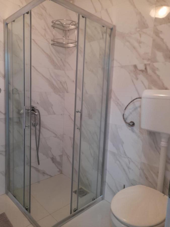 Apartman Giovanni Aranđelovac Eksteriør billede